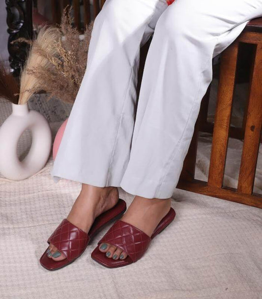 A Criss & A Cross – Women Slides (Maroon)