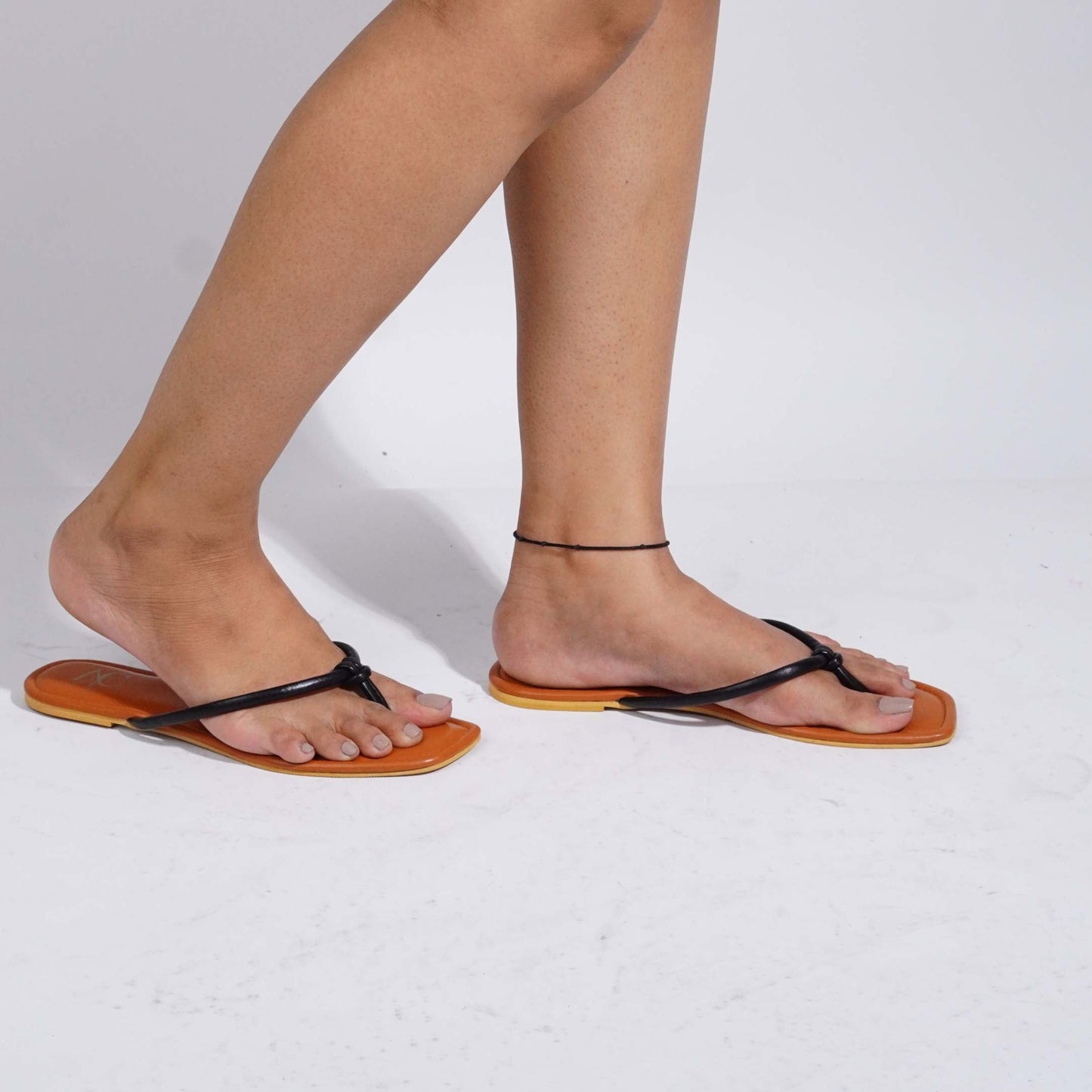 Easygoing Slides Black and Tan