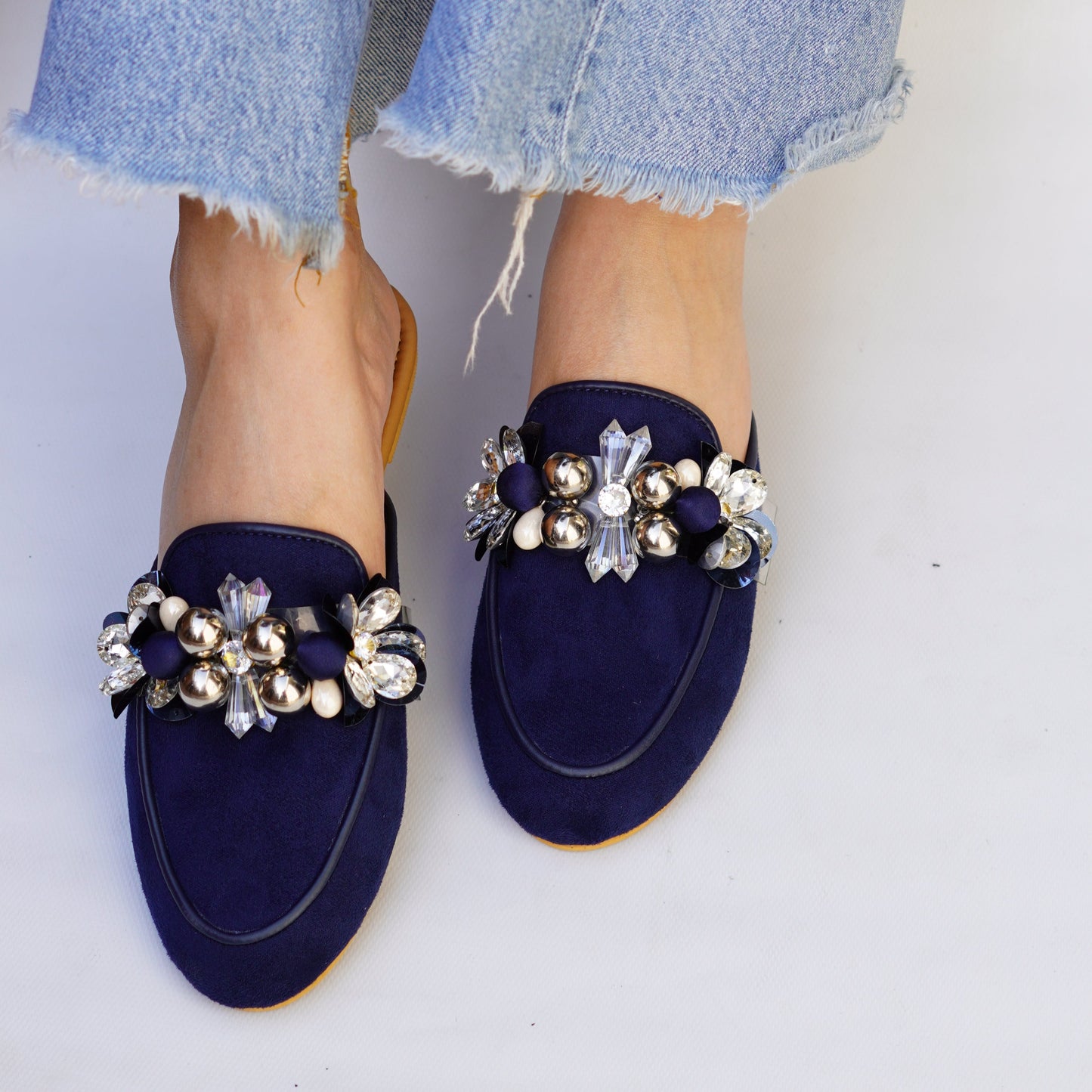 Dual-Look Statement Mules