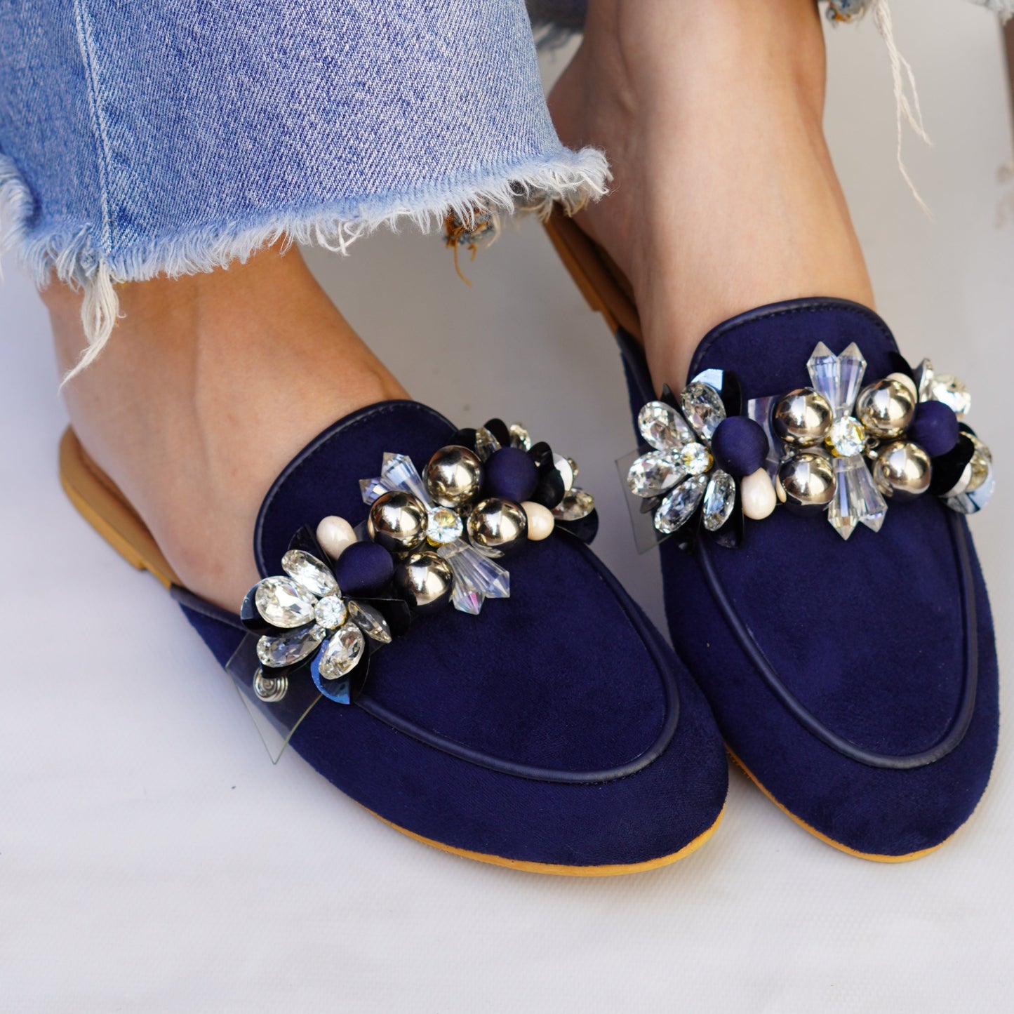 Dual-Look Statement Mules