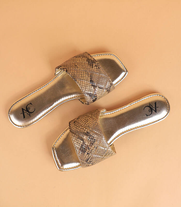 A Criss & A Cross Women Footwear (Gold)