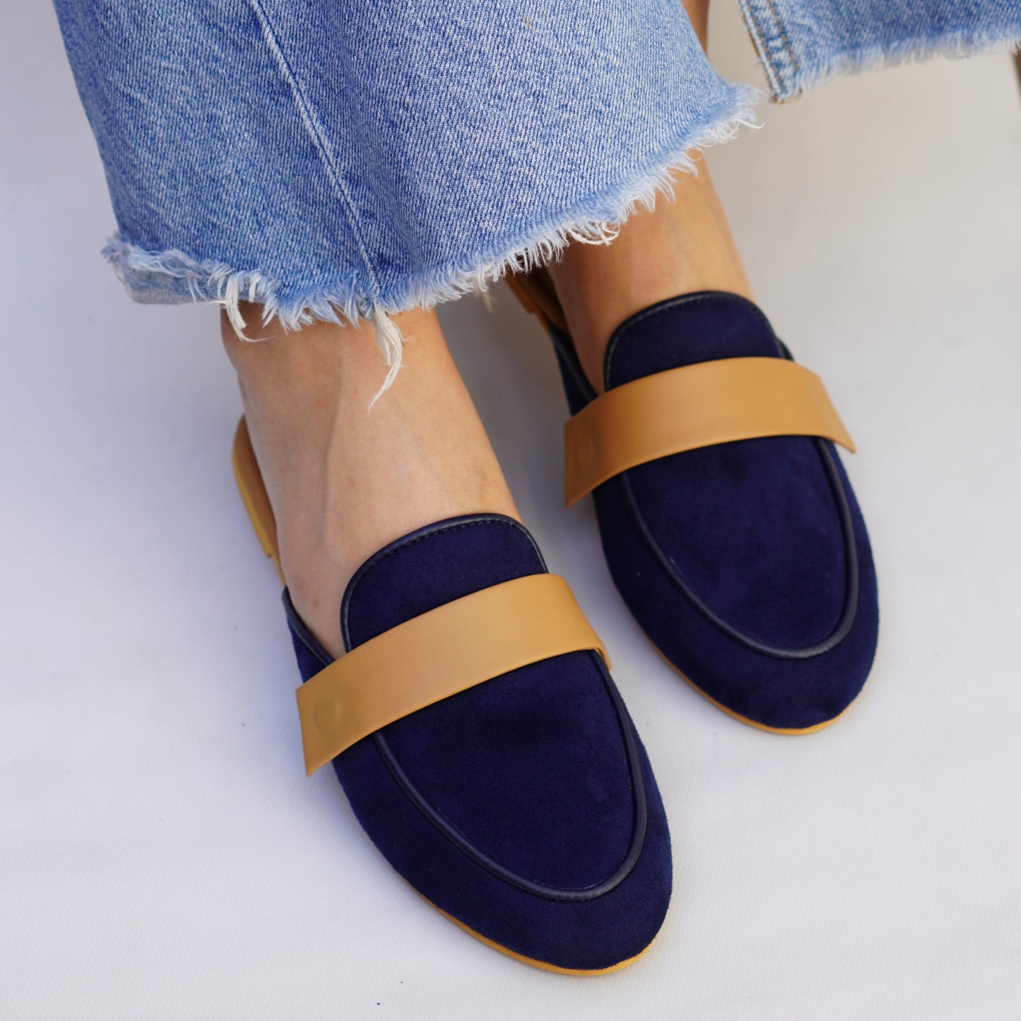 Dual-Look Statement Mules