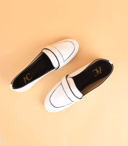 The Pipeline Loafers For Girls (White)